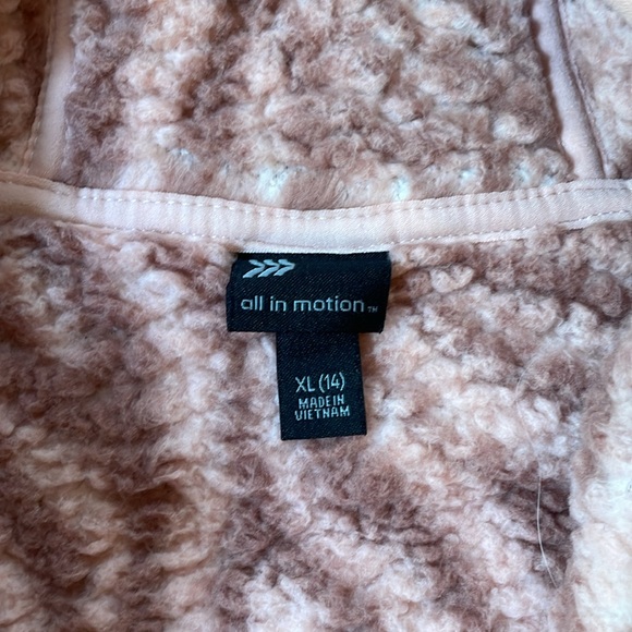 Hooded fleece half zip - Picture 2 of 3